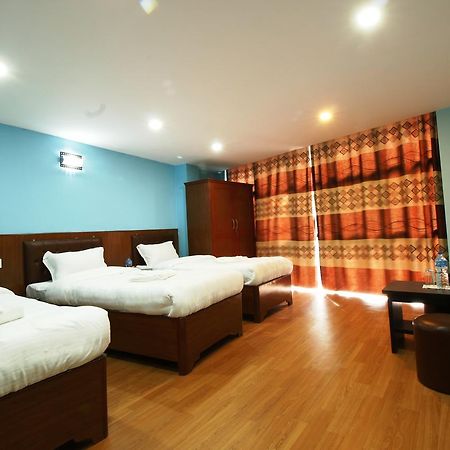 Everest Holiday Inn Kathmandu Exterior foto