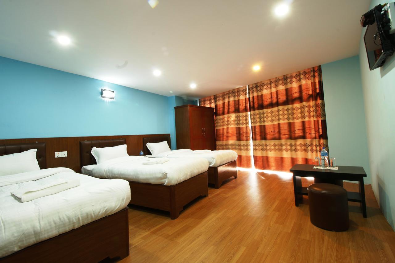 Everest Holiday Inn Kathmandu Exterior foto